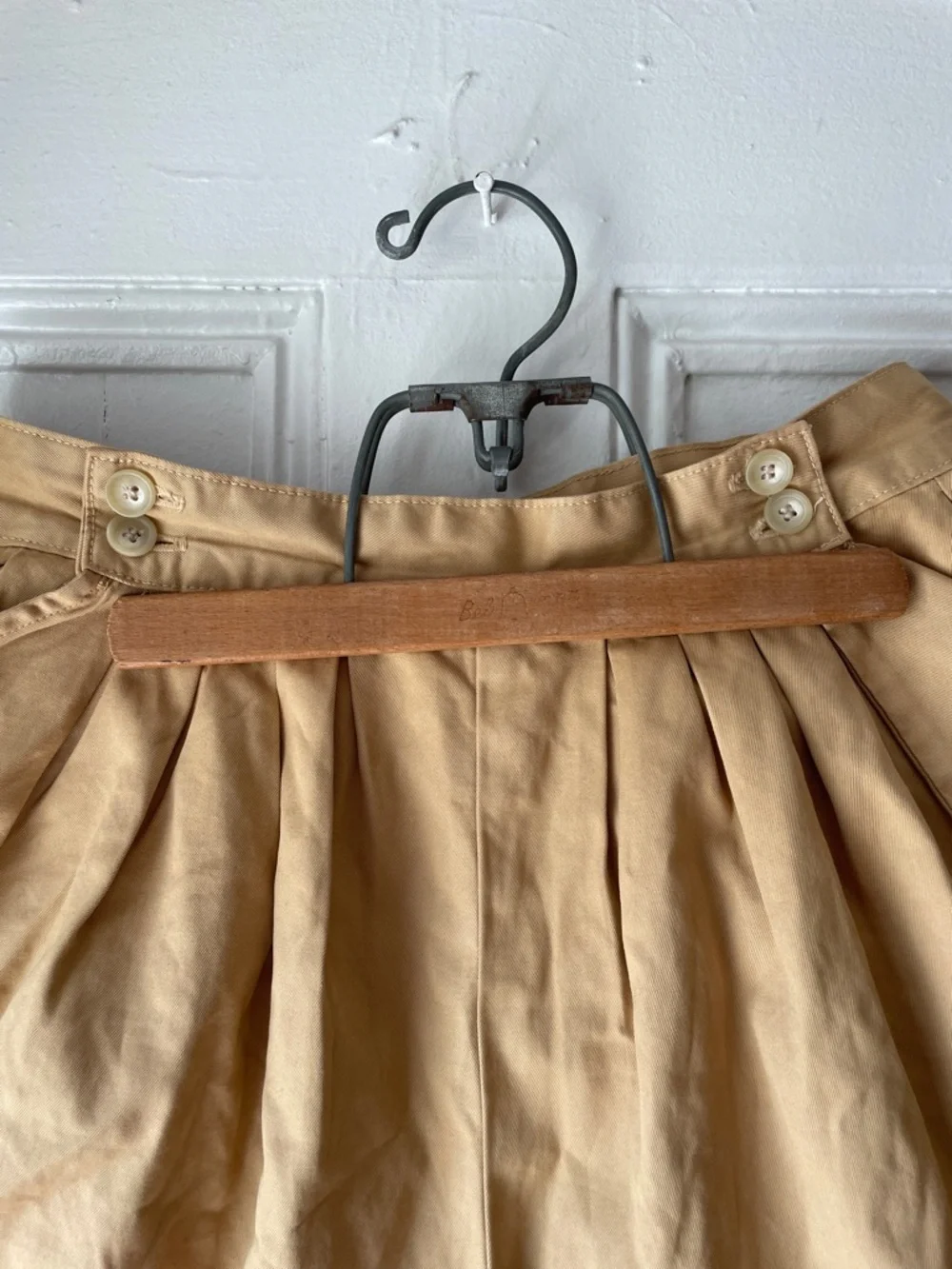 Döen Paige Shorts size 6 in Tan - Picture 2 of 5